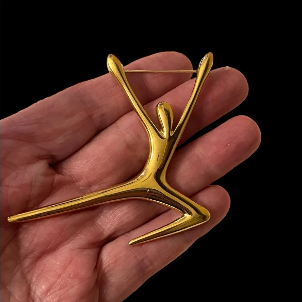 Trifari Leaping Dancing Jumping Person Figural Brooch Gold Tone Vintage Signed